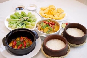 Quán Ăn Cơm Niêu Gia Đình - Bến Nghé