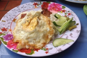Quán Ăn Cơm Tấm Bà 9