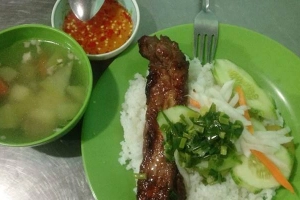 Quán Ăn Cơm Tấm Chị Mười - Dĩ An