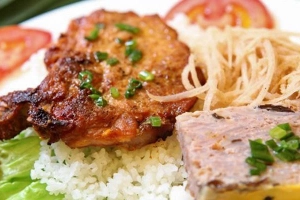 Quán Ăn Cơm Tấm Hùng - Hẻm 194 Võ Văn Tần
