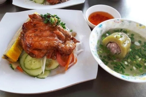 Quán Ăn Cơm Tấm Thanh - Lạc Long Quân