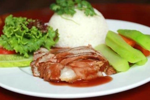 Quán Ăn Cơm Trưa Văn Phòng - Huỳnh Tịnh Của