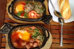 Quán Ăn Con Bò Cười - Bánh Mì Ốp La
