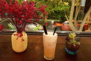 Còng Cafe & Fastfood