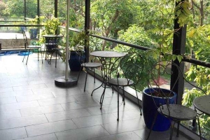 Corner - Cafe Sân Vườn
