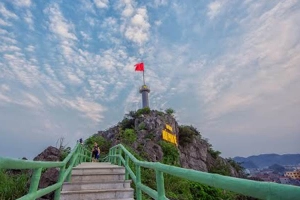 Cột Cờ Phai Vệ