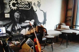 Crow Acoustic Coffee