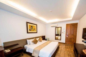 Crown Diamond Hotel