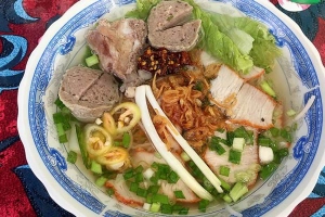 Quán Ăn Cúc - Phở & Hủ Tiếu
