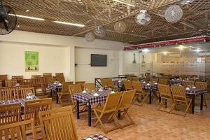 Quán Ăn Cuối Phố Pasteur  - Chuyên Hải Sản