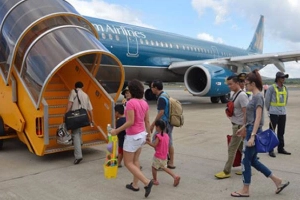 Đại Lý Vé Máy Bay - Kha Vạn Cân