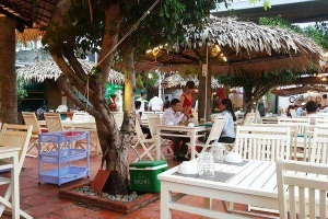 Đào Hoa Đảo - Quán Ăn Gia Đình