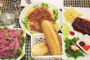 Quán Ăn Deli Beefsteak Coffee & Tea - Thái Hà