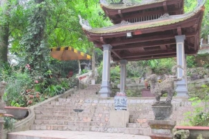 Đền Đuổm