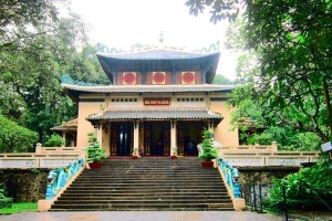 Đền Thờ Vua Hùng