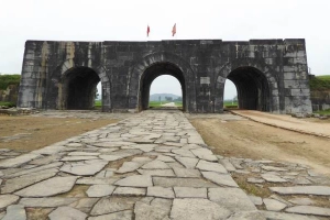 Di Tích Thành Nhà Hồ