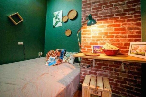 Dinh House - Silent Homestay In Center