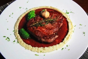Nhà Hàng DOM - The Wine Bistro