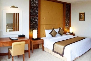 Đông Bắc Hotel