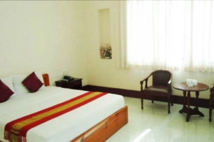 Đông Nam Hotel