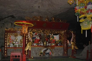 Động Tam Thanh