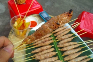 Quán Ăn Đừng Bắt Chước - Nem Nướng & Xoài Lắc