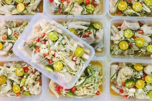 Dung Nguyễn - Chân Gà Sả Tắc - Shop Online