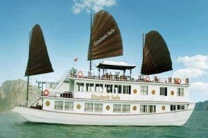 Elizabeth Sails - Bãi Cháy