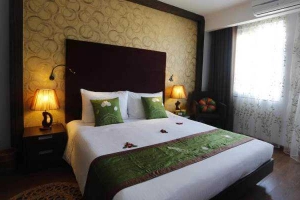 Essence d’Orient Hotel - Tạ Hiện