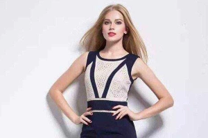 Fashion Queen - Cách Mạng Tháng 8