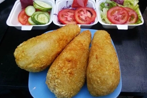Quán Ăn Gà Bó Xôi A Tẻo