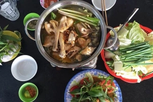 Quán Ăn Gà Hấp Hèm 34 Hóc Môn