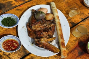 Quán Ăn Gà Nướng Cơm Lam Tây Bắc