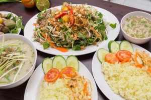 Quán Ăn Gà Ta Ngon Số 1 - Trương Công Định