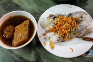 Quán Ăn Gà Tần & Bánh Cuốn - Trần Cung