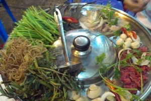 Quán Ăn Gà Tây Nướng - Thống Nhất