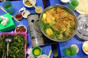 Quán Ăn Gia Linh - Lẩu Riêu Cua Thập Cẩm