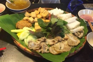 Quán Ăn Gia Long - Bún Đậu Mẹt & Vịt Quay