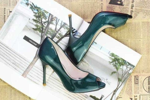 Giày Anh Vũ - Phạm Văn Đồng