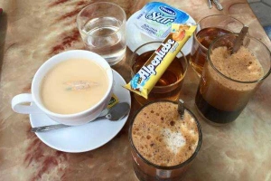 Góc Phố Cafe - Tô Vĩnh Diện