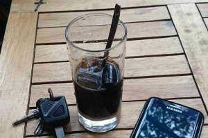 Góc Phố Cafe - Trần Bình