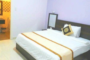 Golden Pine Hotel II