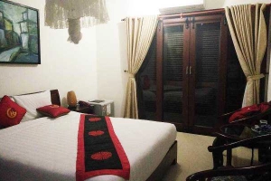 Golden River Hotel