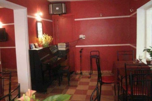 Gugi Book & Music Cafe