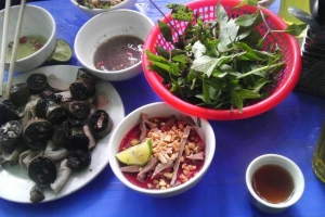 Quán Ăn Hải Bé - Lòng Lợn & Tiết Canh