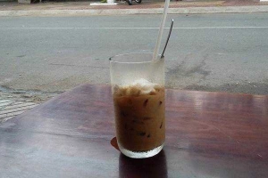 Hai Răng Cafe