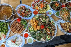 Quán Ăn Hải Sản Biển Phố