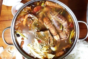 Quán Ăn Hải Sản Phố Quen - Lạc Trung