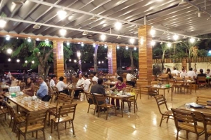 Quán Ăn Hải Sản Sóng Xanh