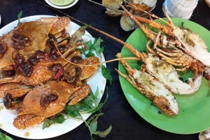 Quán Ăn Hải Sản Tứ Thơ